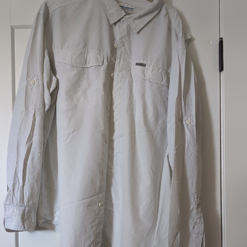 Columbia Sportswear Classic White Shirt